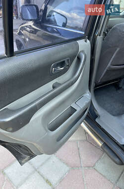 Внедорожник / Кроссовер Honda CR-V 2000 в 