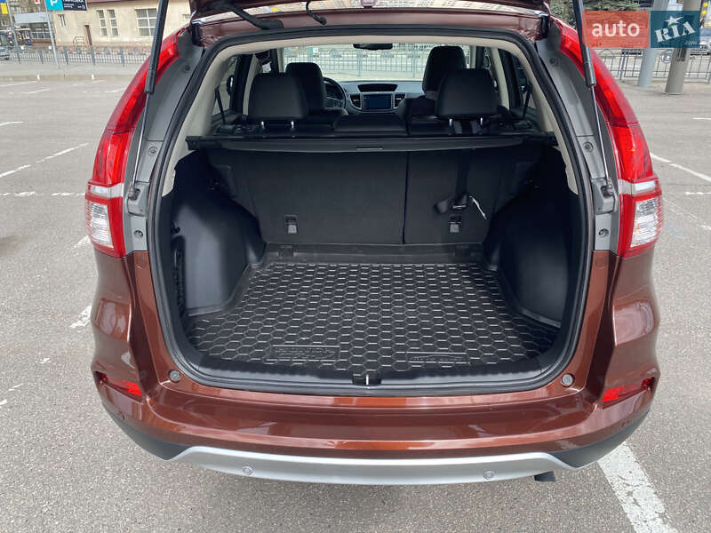 Внедорожник / Кроссовер Honda CR-V 2015 в Харькове