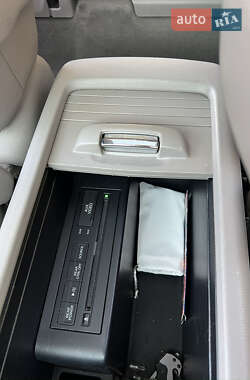 Позашляховик / Кросовер Honda CR-V 2012 в 