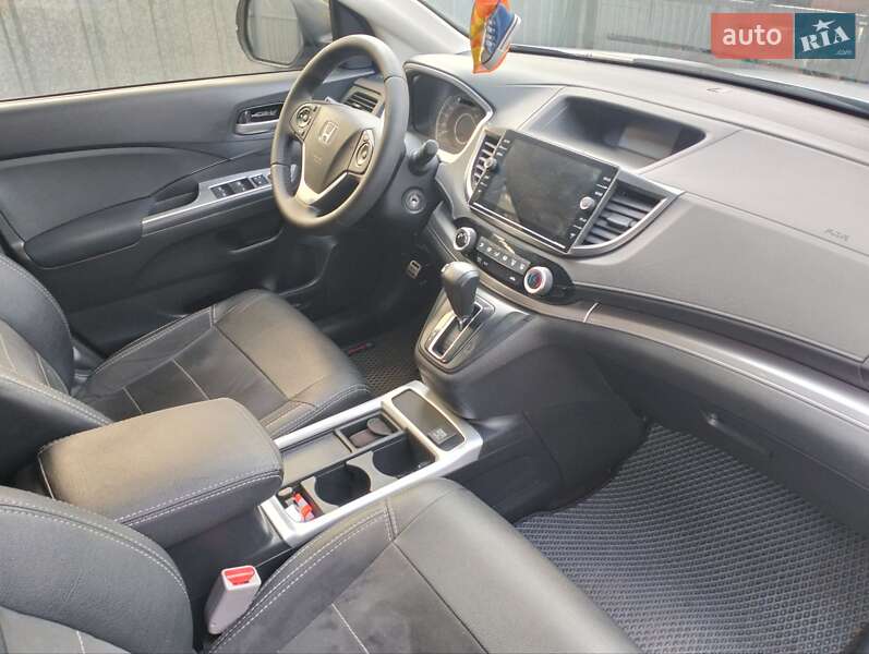 Позашляховик / Кросовер Honda CR-V 2015 в Полтаві