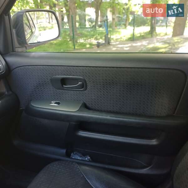 Внедорожник / Кроссовер Honda CR-V 2002 в Киеве