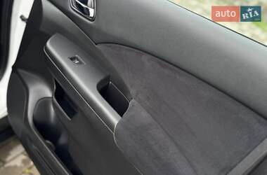 Внедорожник / Кроссовер Honda CR-V 2015 в 