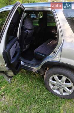 Позашляховик / Кросовер Honda CR-V 2005 в 