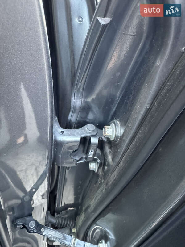 Позашляховик / Кросовер Honda CR-V 2010 в Полтаві