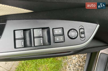 Внедорожник / Кроссовер Honda CR-V 2014 в 
