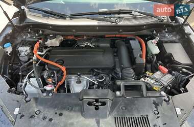 Позашляховик / Кросовер Honda CR-V 2023 в 
