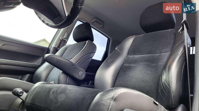 Внедорожник / Кроссовер Honda CR-V 2010 в Радивилове