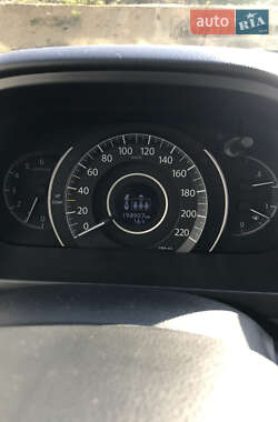 Позашляховик / Кросовер Honda CR-V 2014 в 
