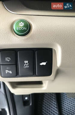 Позашляховик / Кросовер Honda CR-V 2014 в 
