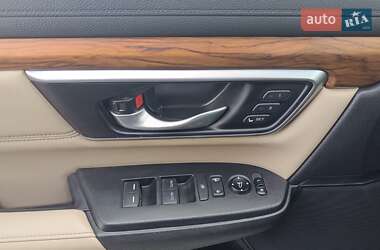 Позашляховик / Кросовер Honda CR-V 2017 в 