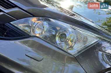 Позашляховик / Кросовер Honda CR-V 2011 в 