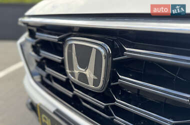 Внедорожник / Кроссовер Honda CR-V 2023 в 