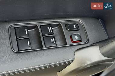 Позашляховик / Кросовер Honda CR-V 2012 в 