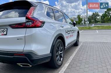Позашляховик / Кросовер Honda CR-V 2023 в 