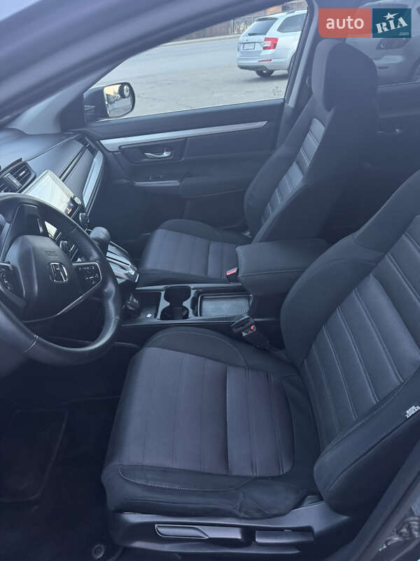Внедорожник / Кроссовер Honda CR-V 2018 в Мостиске
