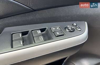 Позашляховик / Кросовер Honda CR-V 2013 в 