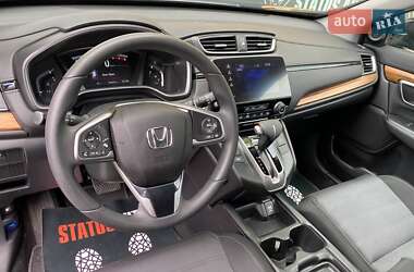 Позашляховик / Кросовер Honda CR-V 2017 в 