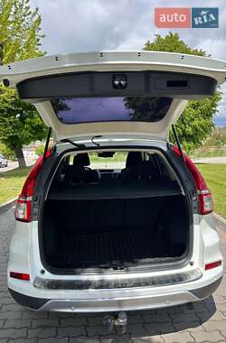 Внедорожник / Кроссовер Honda CR-V 2015 в Сокале