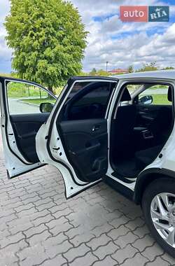 Внедорожник / Кроссовер Honda CR-V 2015 в Сокале