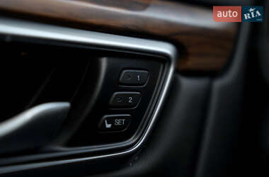 Внедорожник / Кроссовер Honda CR-V 2021 в 