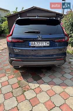 Позашляховик / Кросовер Honda CR-V 2023 в 