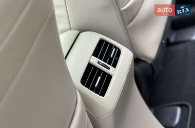 Позашляховик / Кросовер Honda CR-V 2015 в 