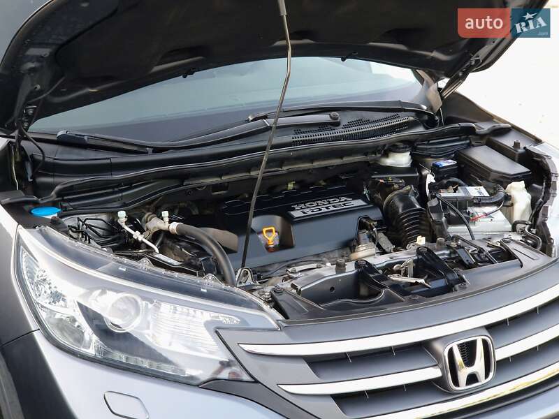 Позашляховик / Кросовер Honda CR-V 2013 в Чернівцях
