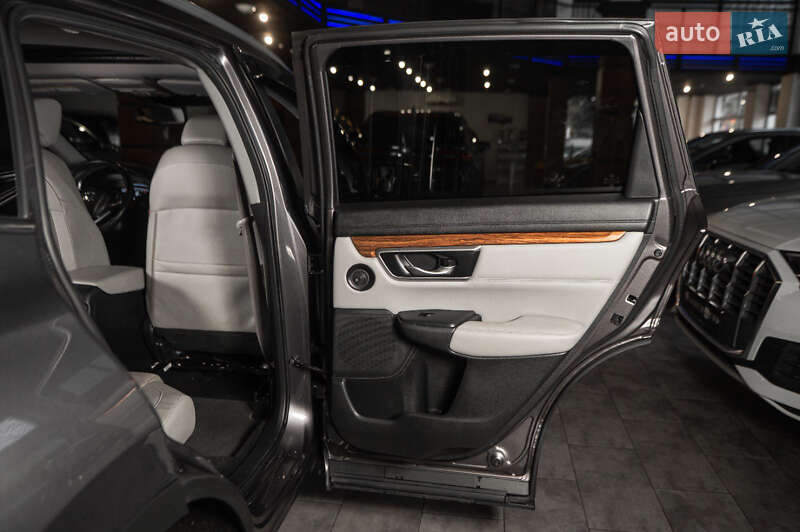 Внедорожник / Кроссовер Honda CR-V 2019 в Ужгороде