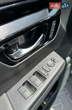 Внедорожник / Кроссовер Honda CR-V 2023 в 