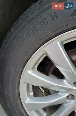 Внедорожник / Кроссовер Honda CR-V 2011 в 