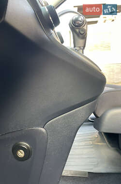 Внедорожник / Кроссовер Honda CR-V 2011 в 
