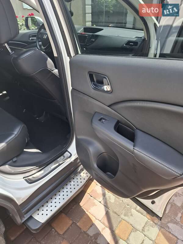 Позашляховик / Кросовер Honda CR-V 2012 в Чернівцях
