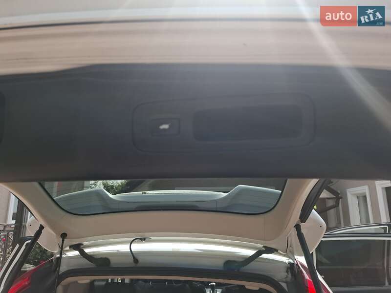 Позашляховик / Кросовер Honda CR-V 2012 в Чернівцях