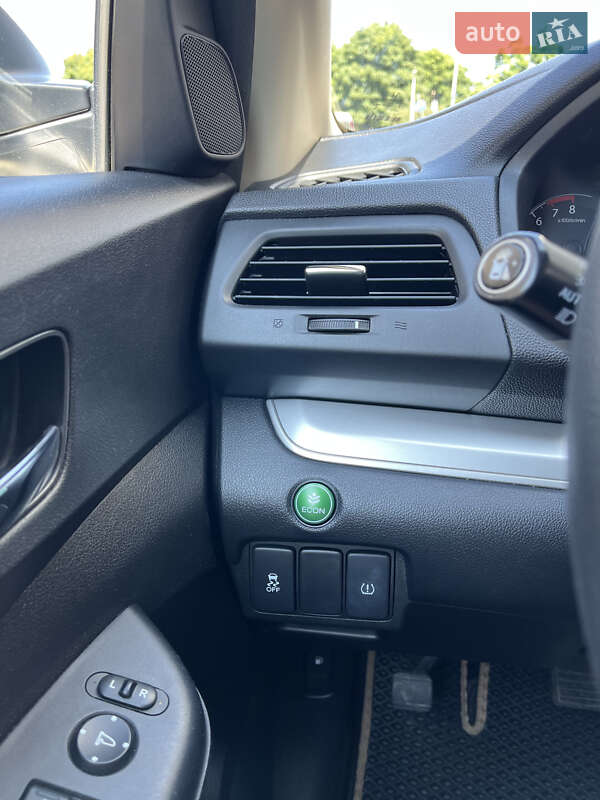 Позашляховик / Кросовер Honda CR-V 2016 в Тернополі фото 4 Позашляховик / Кросовер Honda CR-V 2016 в Тернополі