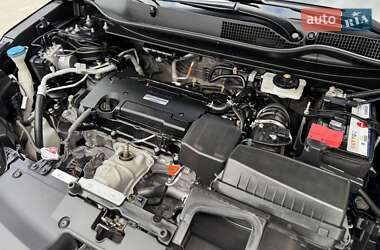 Внедорожник / Кроссовер Honda CR-V 2019 в 