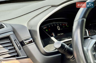 Внедорожник / Кроссовер Honda CR-V 2022 в 