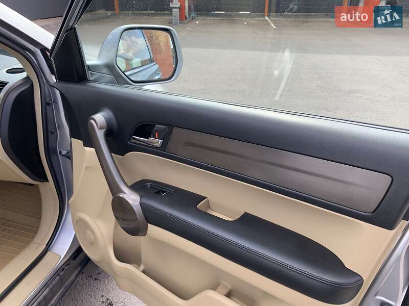 Внедорожник / Кроссовер Honda CR-V 2008 в Харькове