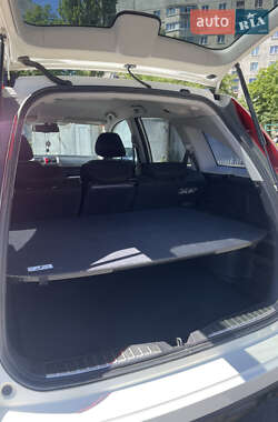 Позашляховик / Кросовер Honda CR-V 2010 в  фото 8 Позашляховик / Кросовер Honda CR-V 2010 в