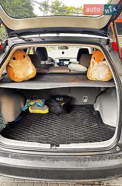 Позашляховик / Кросовер Honda CR-V 2012 в 