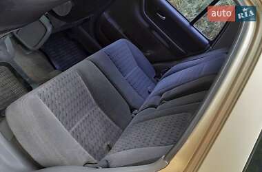 Внедорожник / Кроссовер Honda CR-V 2000 в 
