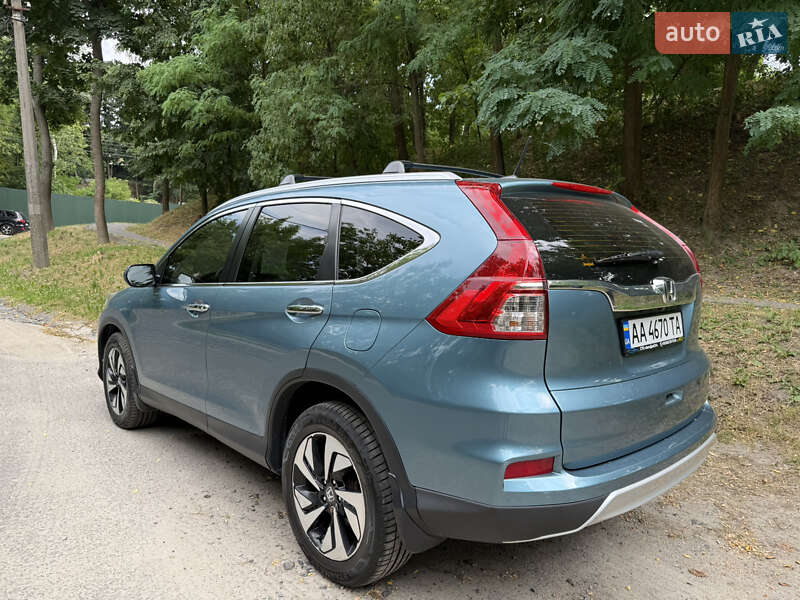 Внедорожник / Кроссовер Honda CR-V 2016 в Киеве