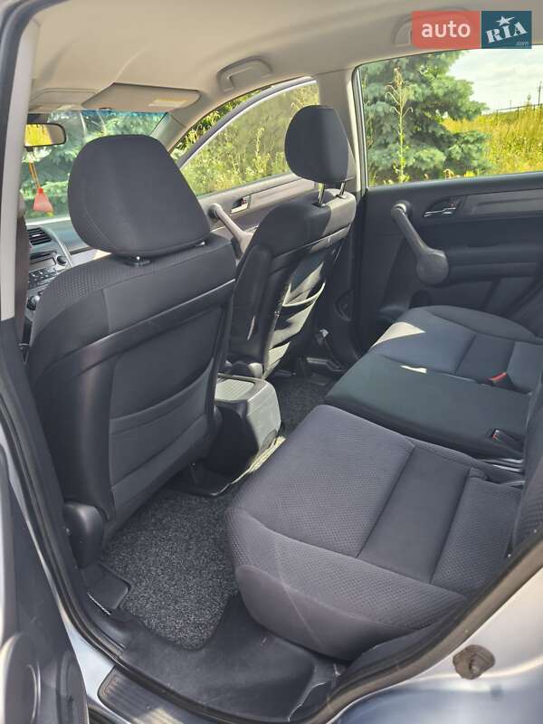 Внедорожник / Кроссовер Honda CR-V 2008 в Гайсине