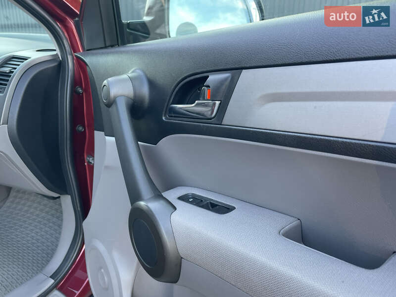 Внедорожник / Кроссовер Honda CR-V 2010 в Меденичах