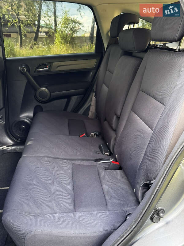Внедорожник / Кроссовер Honda CR-V 2010 в Радивилове