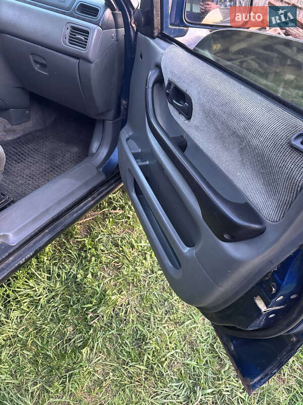 Внедорожник / Кроссовер Honda CR-V 1998 в Киеве