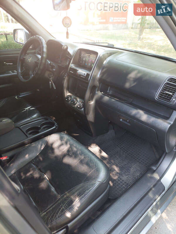 Внедорожник / Кроссовер Honda CR-V 2006 в Кременчуге