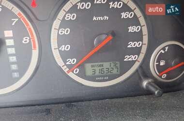 Внедорожник / Кроссовер Honda CR-V 2002 в 