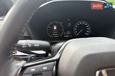 Внедорожник / Кроссовер Honda CR-V 2023 в 