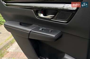 Внедорожник / Кроссовер Honda CR-V 2023 в 