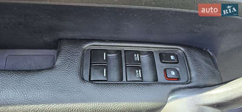 Внедорожник / Кроссовер Honda CR-V 2008 в Черкассах